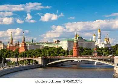 Планировки и этажи в дореволюционных и сталинских домах